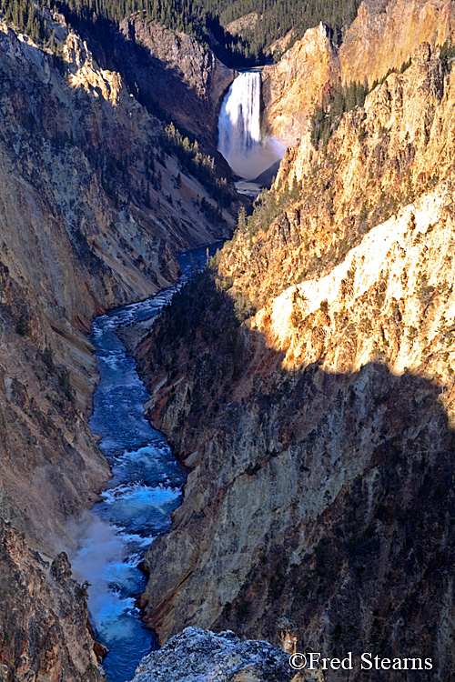 YELLOWSTONE NATIONAL PARK - ARTIST POINT - OLD FAITHFUL - STEARNS