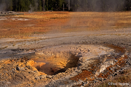 Yellowstone NP Aurum Geyser Eruption