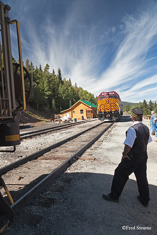 Rio Grande Scenic Railroad Coupling Engine 459 Fir Station 