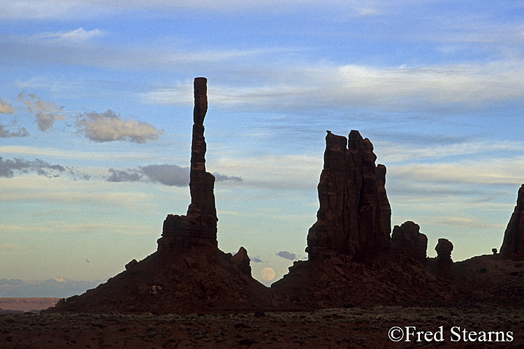 Monument Valley Moonrise