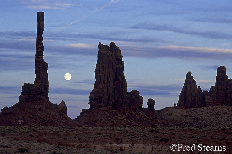 Monument Valley Moonrise