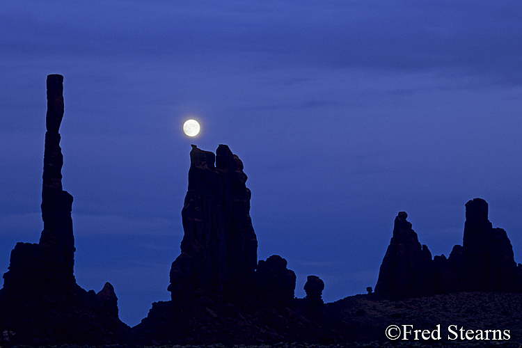 Monument Valley Moonrise