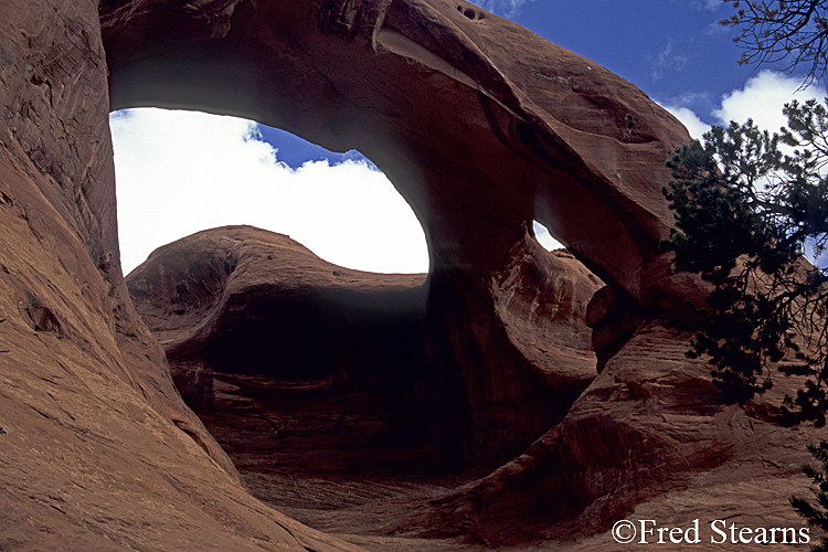 Monument Valley Spiderweb Arch